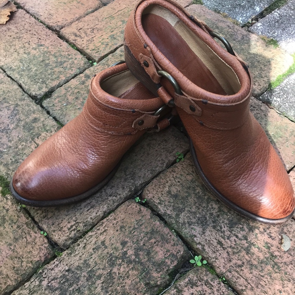 Beautiful Frye Mules